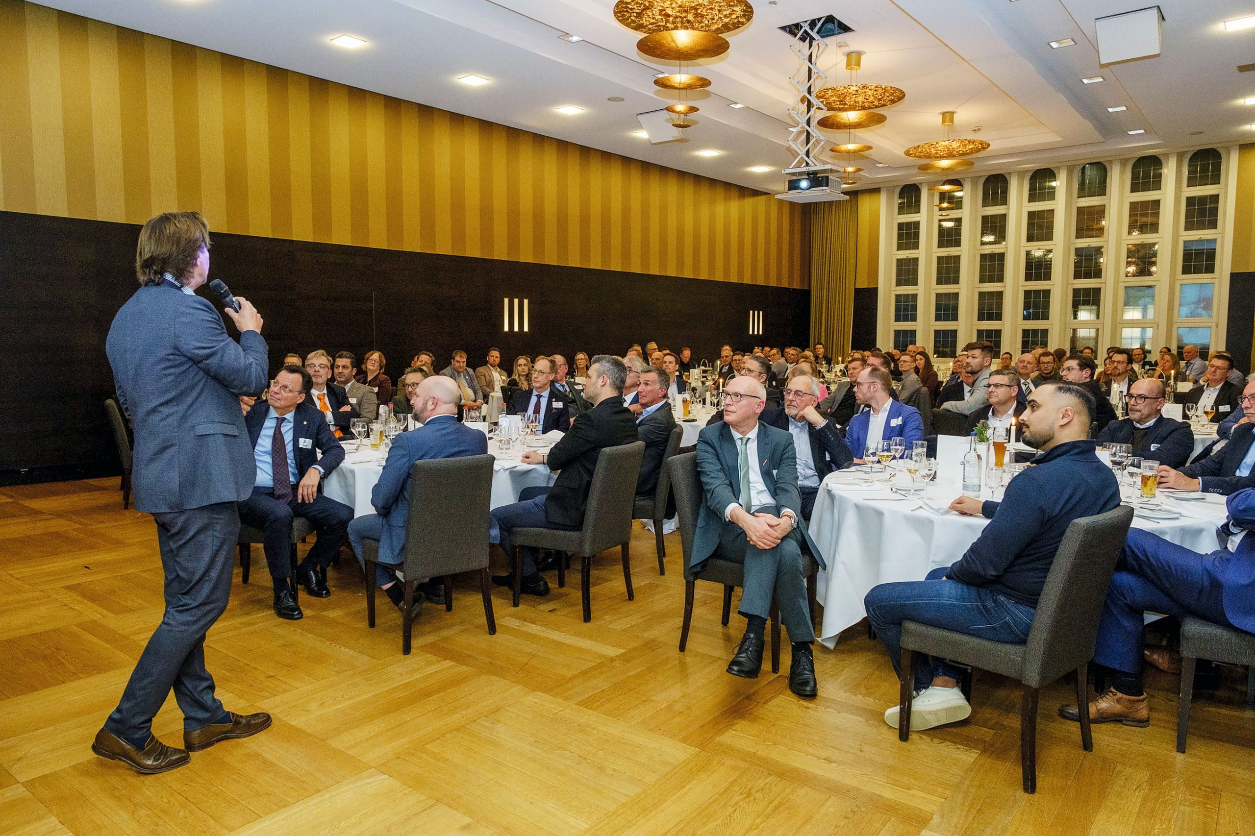 Gebäudedienstleister: Intelligent ins neue Jahr